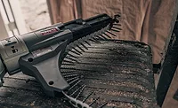 Auto feed screwdriver