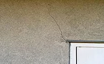 Examples of horizontal cracking due to thermal movement. Photo courtesy of Pierre Busque. 