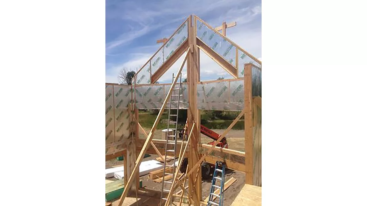 WC0622-DEPT-Product-Focus-p1-Raycore-building-sip-panels-raycore-idaho.jpg