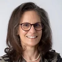 Helen Sahi Headshot-200