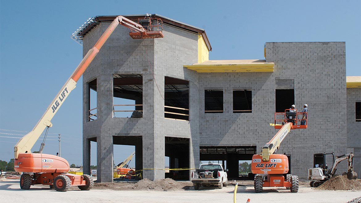 Construction of a concrete building