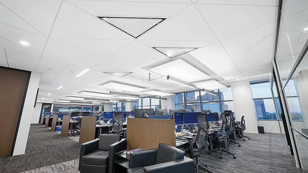 WC0523-FEAT-Top25Ceiling-p6-Armstrong-ProjectWorks-Expansion.jpg
