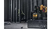DEWALT Bluetooth Speaker And LED Lights-780