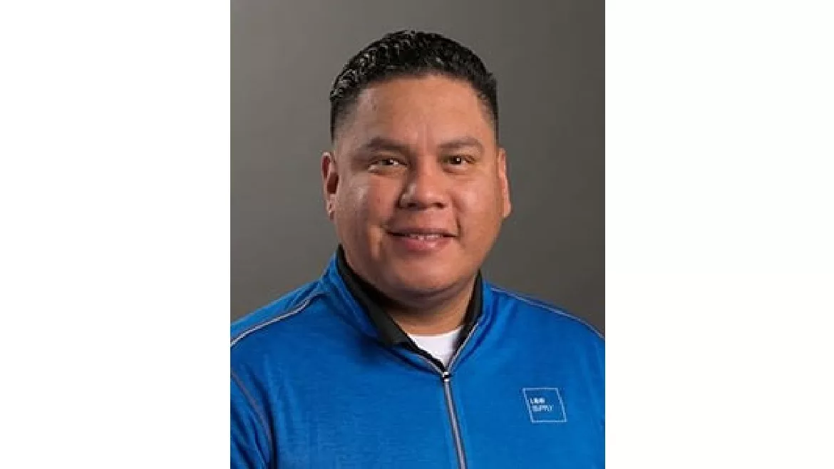 Raul Moya Headshot