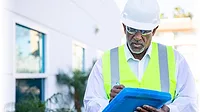 WC1023-FEAT-ExteriorInspect-p1FT-GettyImages-1207551227.jpg Inspector