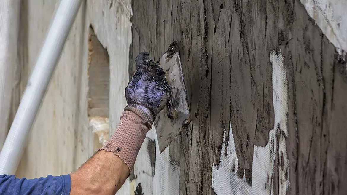 WC0424-FEAT-Trinseo-p3-Stucco-Application_-Photo-1.jpg