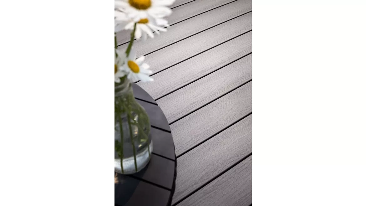 MoistureShield Meridian Decking in Citadel Color