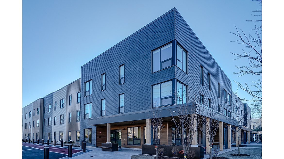 Leland-House-by-2Life-Communities Dellbrook Exterior-Ground