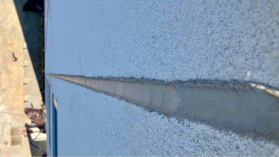 eifs-joint-at-roof-after-shake