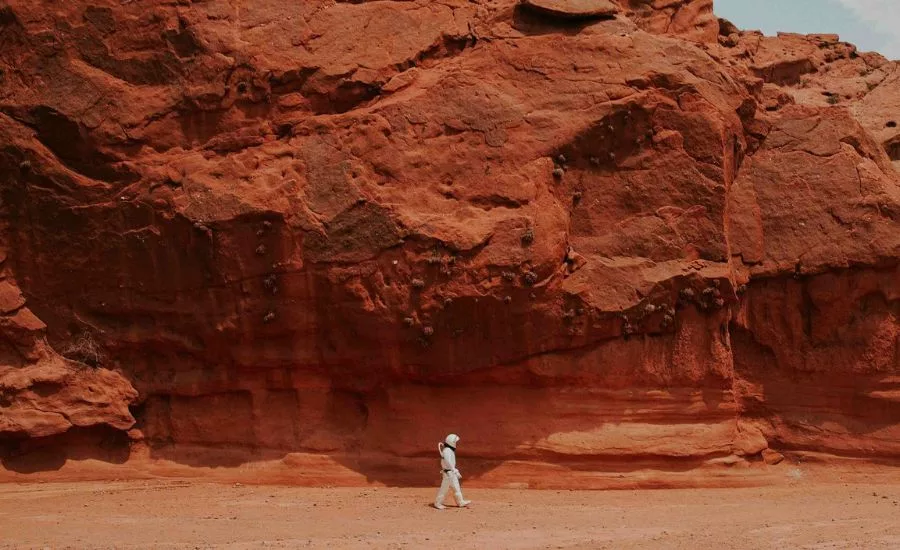 Astronaut on Mars 
