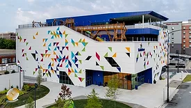 An exterior picture of the Kaleideum Children’s Museum in Winston-Salem