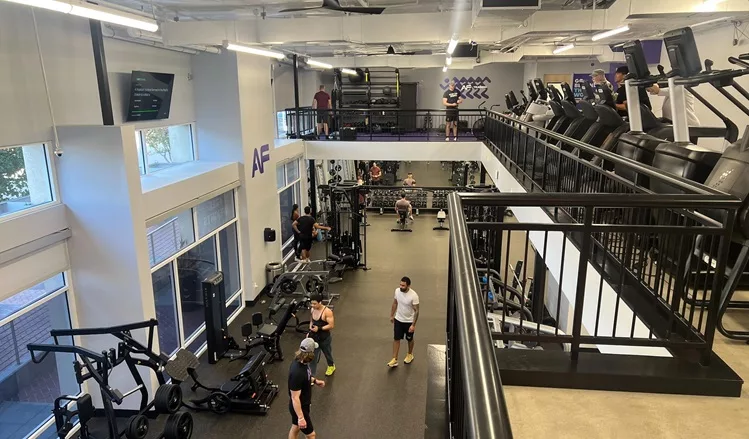 A picture of the San Diego Gym as done by Case