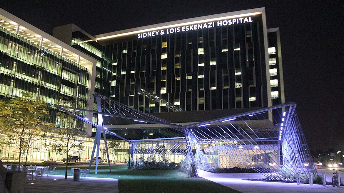 Sidney & Lois Eskenazi Hospital at night