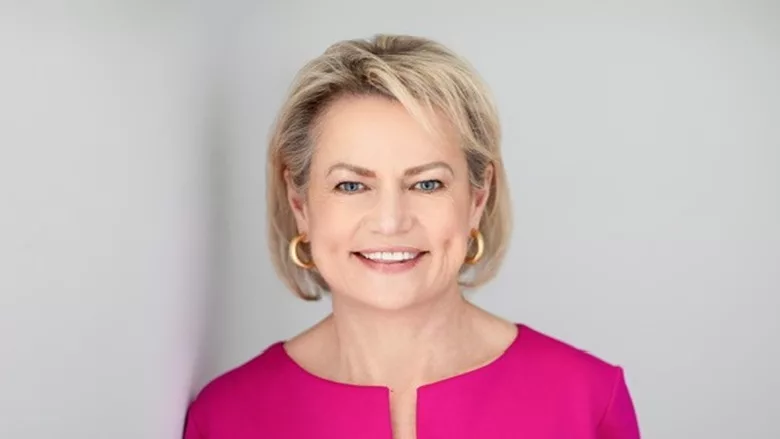 A portrait of Diane Tomb