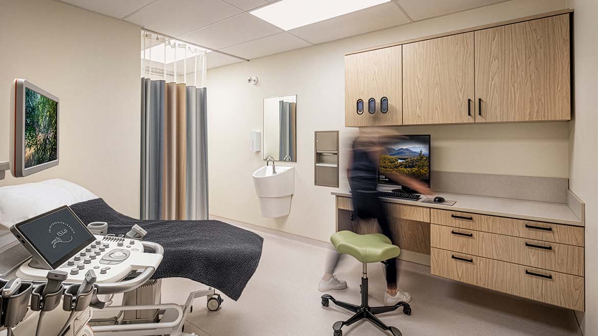 Rockfon Medical Plus ceiling tiles in a hospital