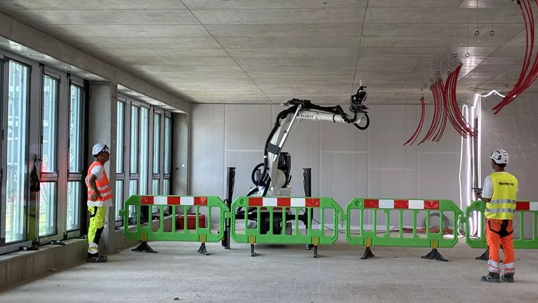 Construction robots in Frankfurt office for fischer project
