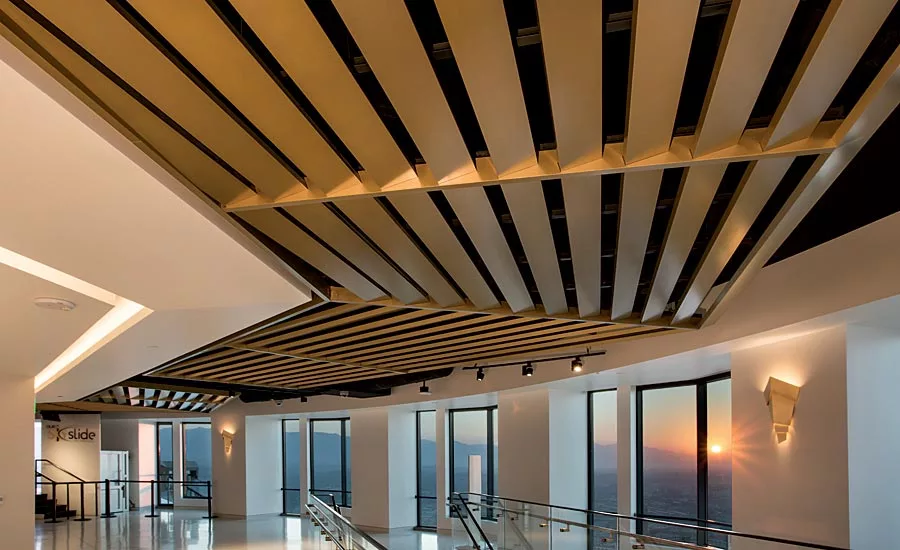 OUE Skyspace at the US Bank Tower